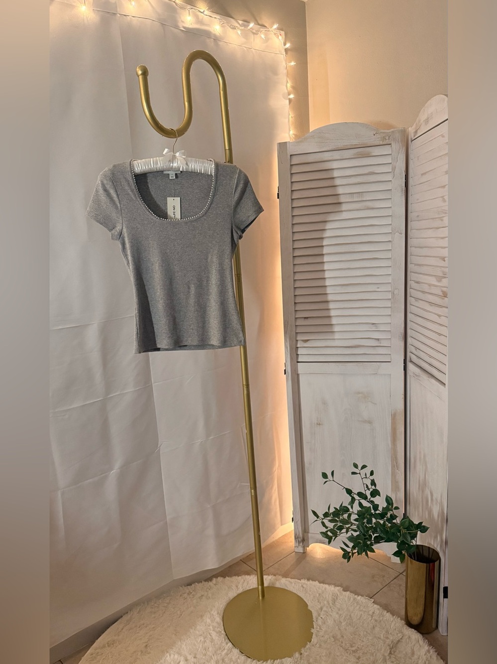 On 34th Gray Pearl-Trim Ribbed Top Size Small – NWT